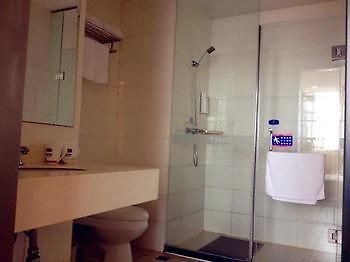 Hanting Express Hotel Wuxi Sunshine Square Екстер'єр фото